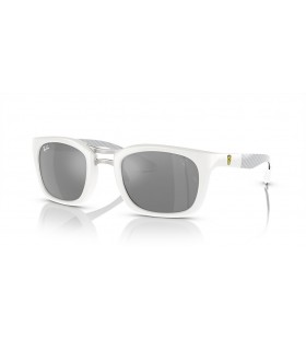 Ray-Ban RB8362M Scuderia íŽ˜ë¼ë¦¬ ì»¬ë ‰ì…˜ XXL(53-25)ì€ ë Œì¦ˆì™€ í™”ì´íŠ¸ êµ¬ì¡° ìƒ‰ì•ˆê²½