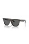 Ray-Ban RBR0502S Wayfarer Omgekeerde S (50 - 22) met Grijze lenzen en Grijs frame Zonnebrillen